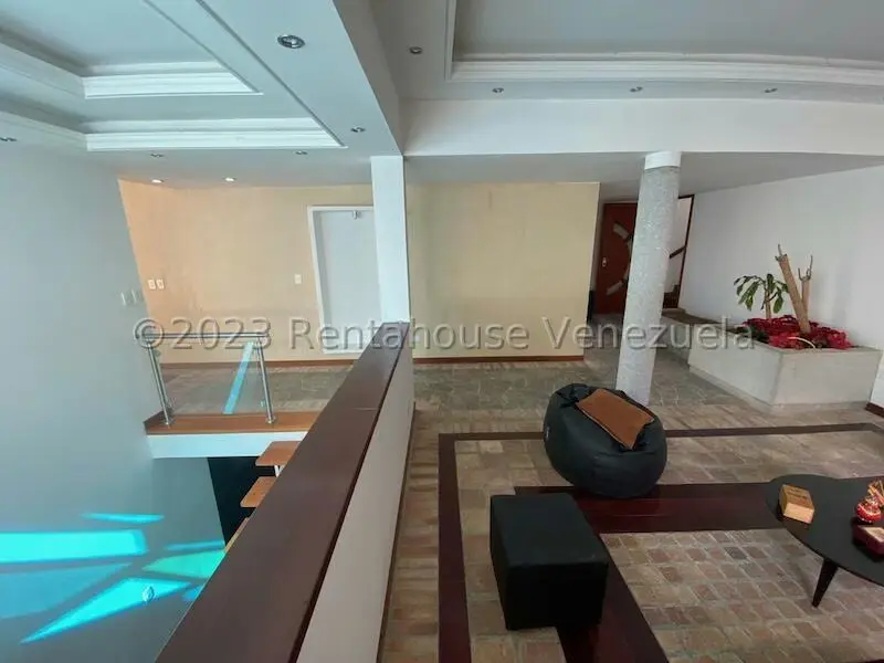 Casa (1 Nivel) en Venta en Prados del Este, Distrito Metropolitano - 42