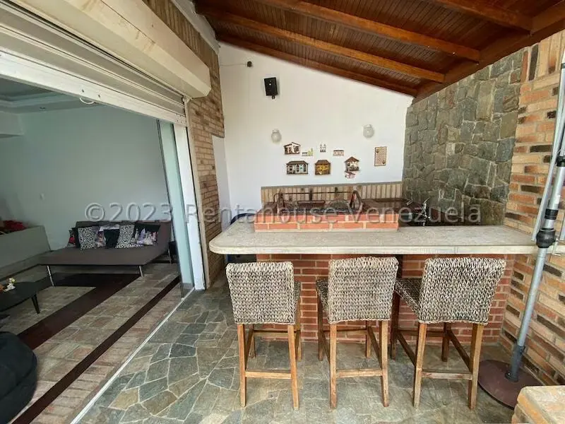 Casa (1 Nivel) en Venta en Prados del Este, Distrito Metropolitano - 44