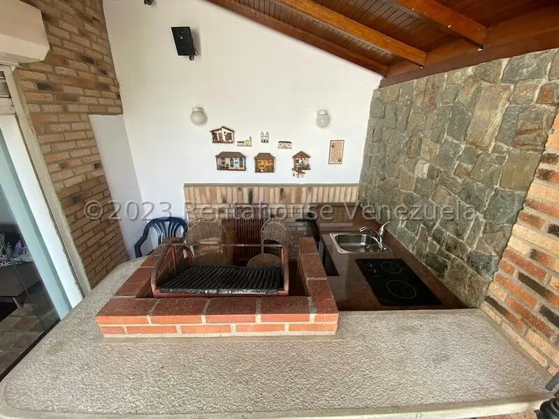 Casa (1 Nivel) en Venta en Prados del Este, Distrito Metropolitano - 45
