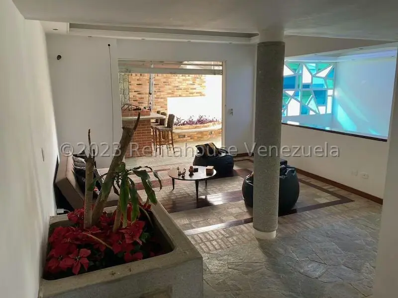 Casa (1 Nivel) en Venta en Prados del Este, Distrito Metropolitano - 48
