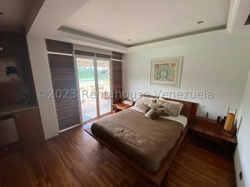 Casa (1 Nivel) en Venta en Prados del Este, Distrito Metropolitano - 58