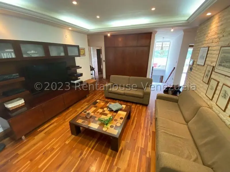 Casa (1 Nivel) en Venta en Prados del Este, Distrito Metropolitano - 62