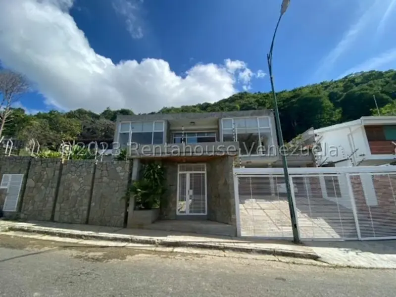 Casa (1 Nivel) en Venta en Prados del Este, Distrito Metropolitano - 74