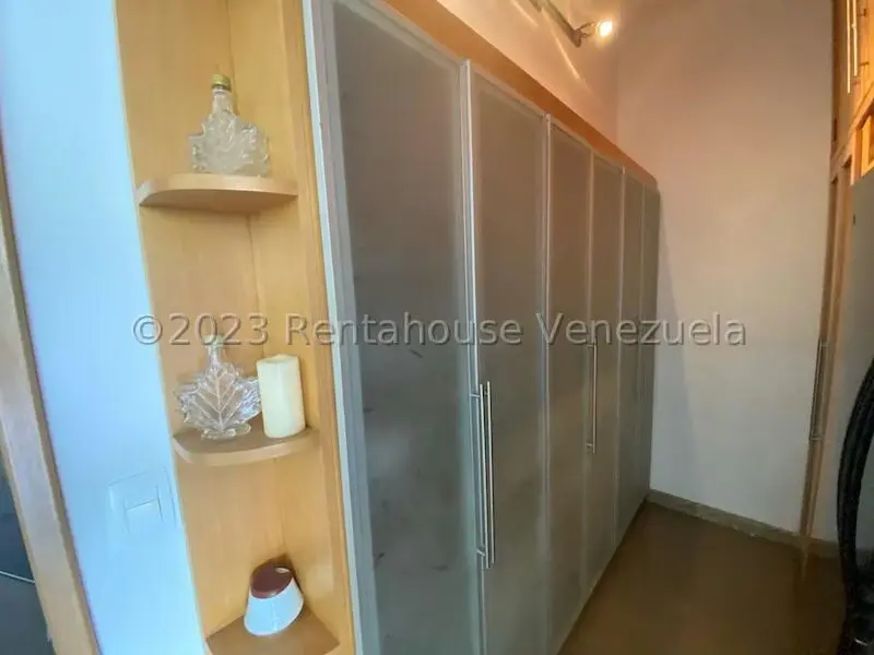 Casa (1 Nivel) en Venta en Prados del Este, Distrito Metropolitano - 75