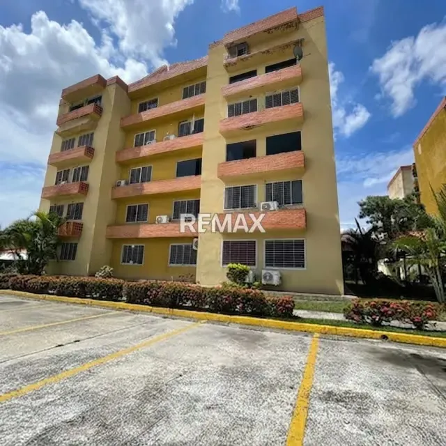 Apartamento en venta res. La abadía planta baja