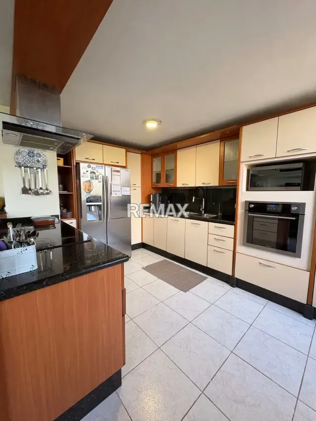 En Venta Apartamento en Tiuna Park - 3