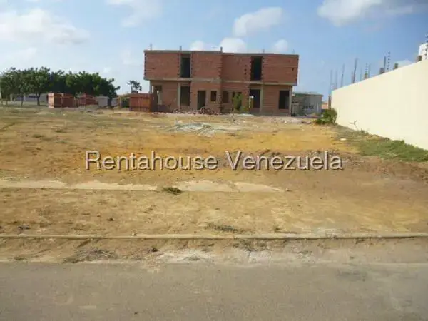 Terreno (Residencial) en Venta en Judibana, Falcon