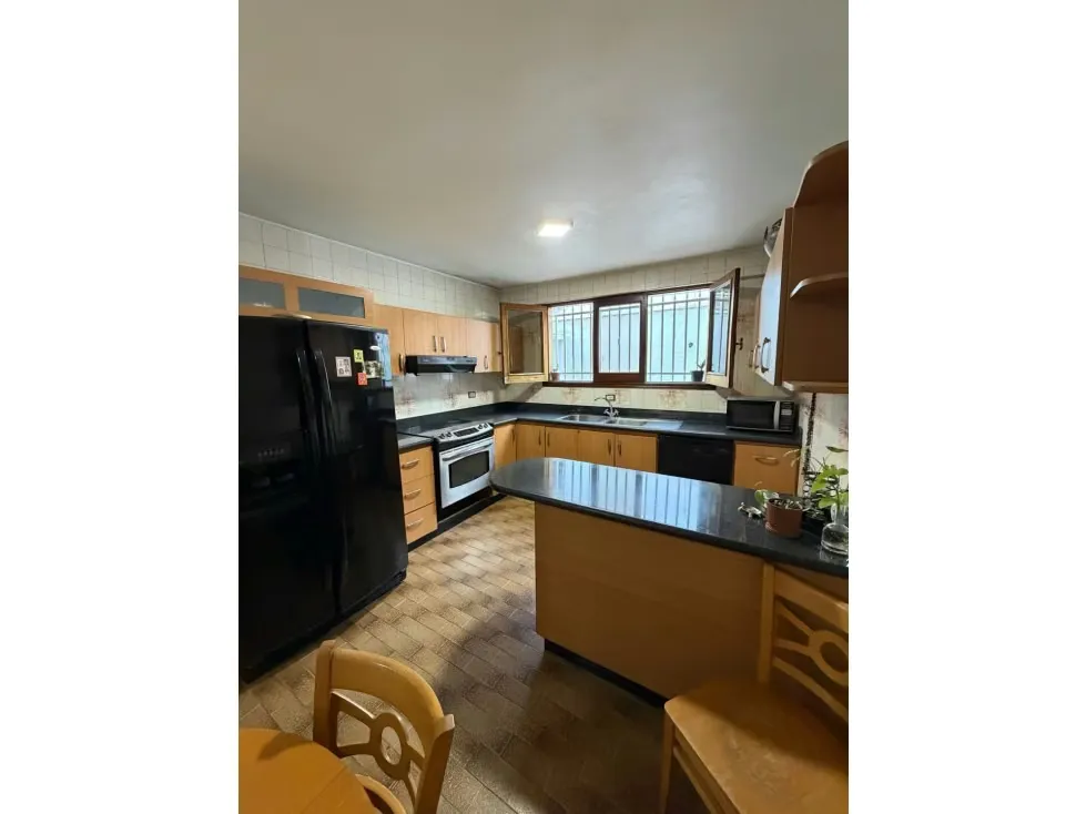 Vendo casa para remodelar 900m2 Colinas de Tamanaco 7221 - 14