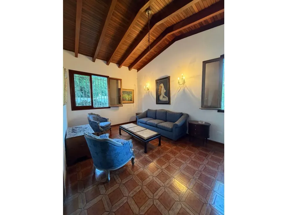 Vendo casa para remodelar 900m2 Colinas de Tamanaco 7221 - 10