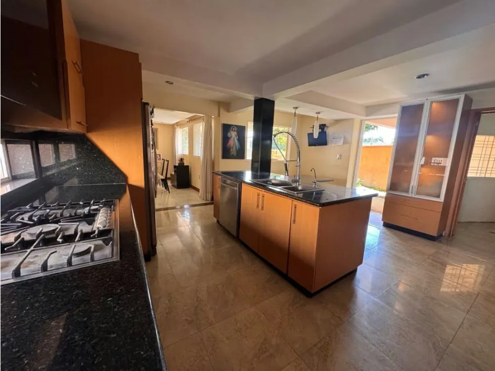 Vendo casa Macaracuay calle cerrada vista al Ávila - 35