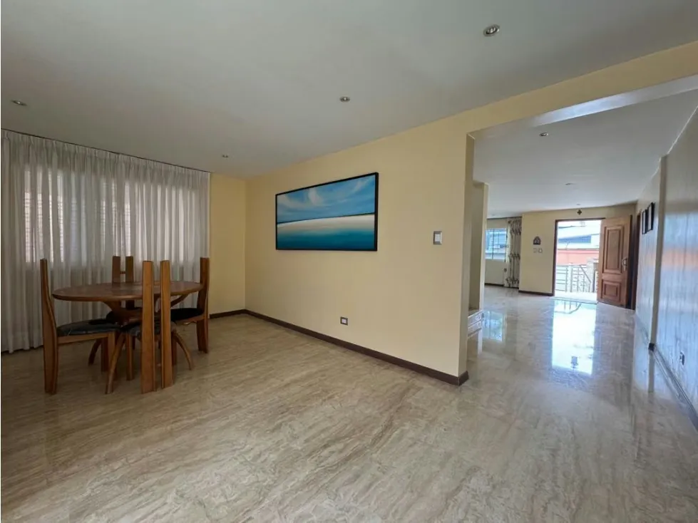 Vendo casa Macaracuay calle cerrada vista al Ávila - 6
