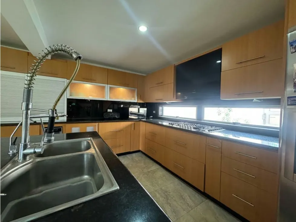 Vendo casa Macaracuay calle cerrada vista al Ávila - 9