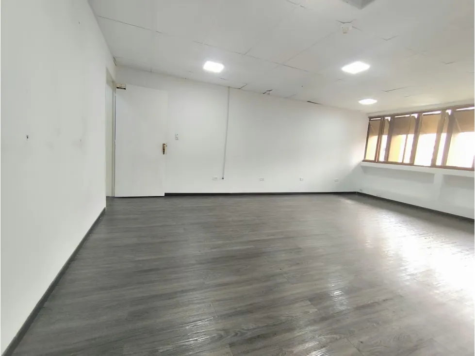 ALQUILER OFC 55MTS2 CALLE CAPITOLIO AV. FCO DE MIRANDA - 3
