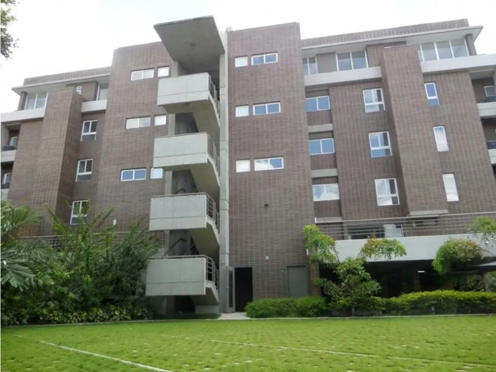 EDIFICIO RESIDENCIAL LA CASTELLANA 4 APTOS Y 2 PH DUPLEX 3.494,66 M2