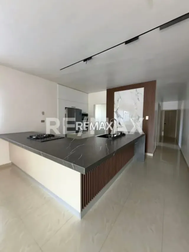 APARTAMENTO EN VENTA URB LA COROMOTO - 2