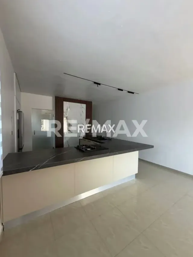 APARTAMENTO EN VENTA URB LA COROMOTO - 3