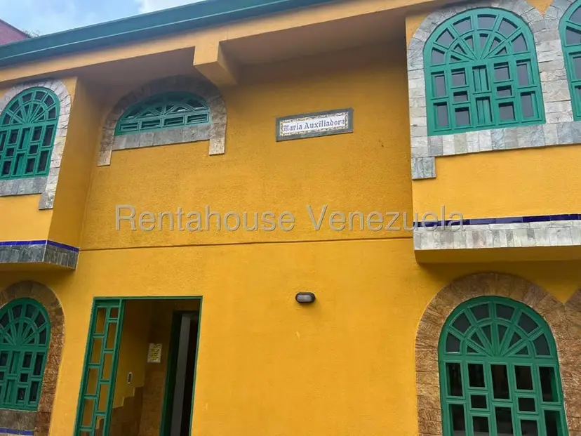 Casa (Multipes Niveles) en Venta en Lomas de Monte Claro, Distrito Metropolitano