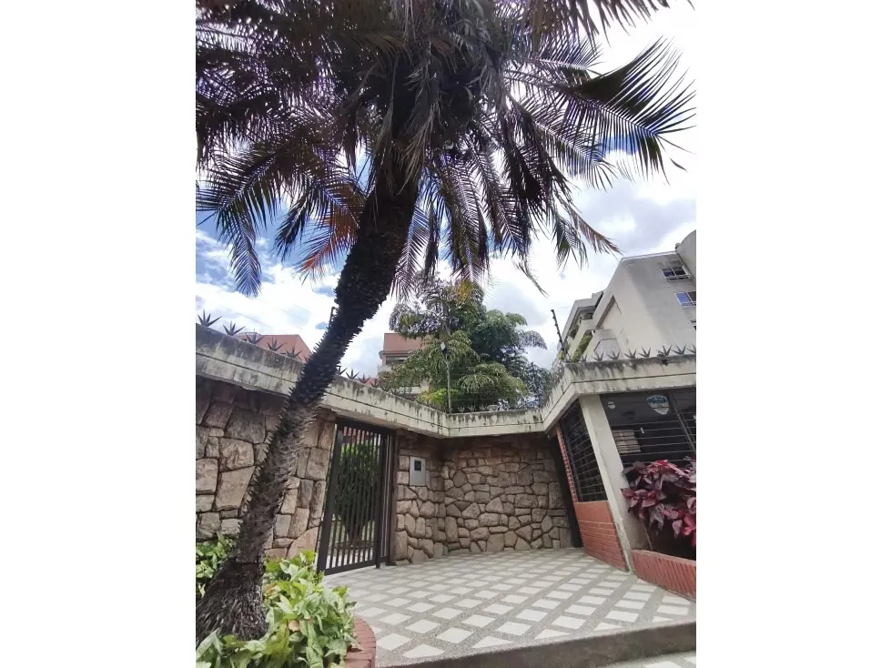Los Samanes Apartamento en venta en calle cerrada - 4