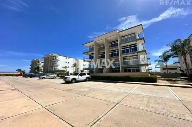 APARTAMENTO EN VENTA EN RESD LAS TRINITARIAS, ALTOS DE MANEIRO - ISLA DE MARGARITA
