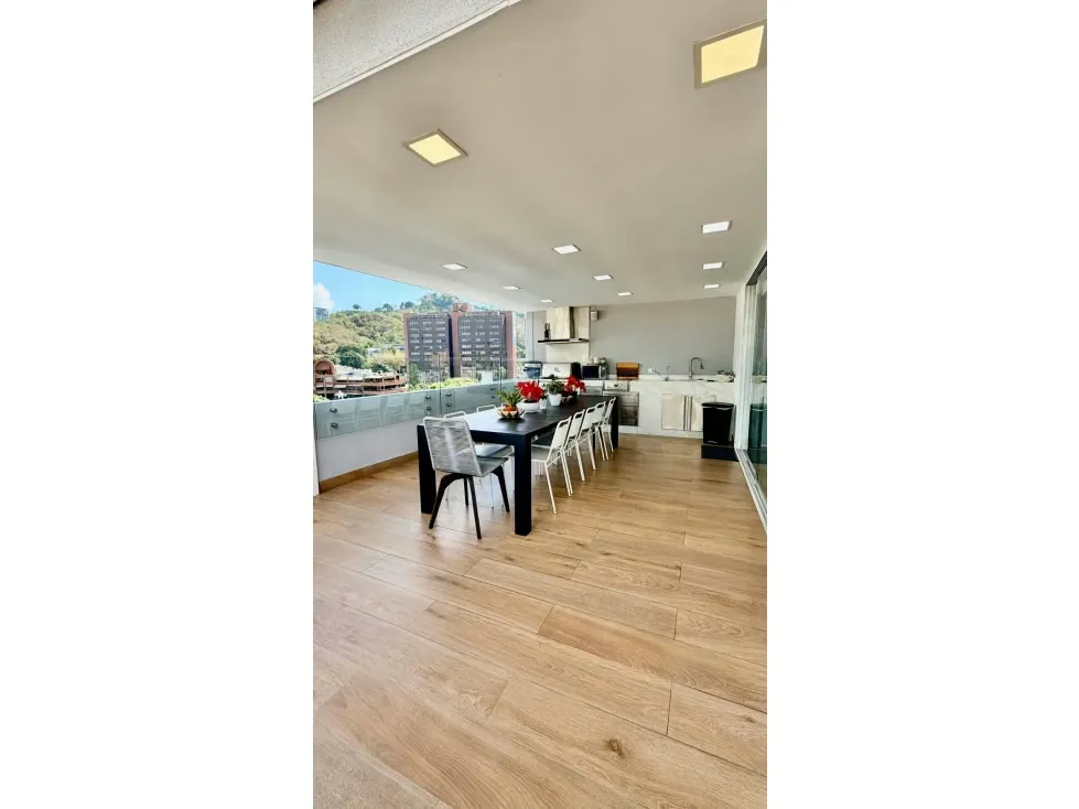 Se vende Ph triplex 573m2 Los Naranjos de Las Mercedes 6583 - 2
