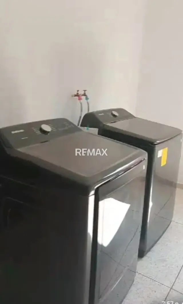 Venta de Concesionario + Hotel a Pie de Calle Autopista Sector Los Caobos - 11