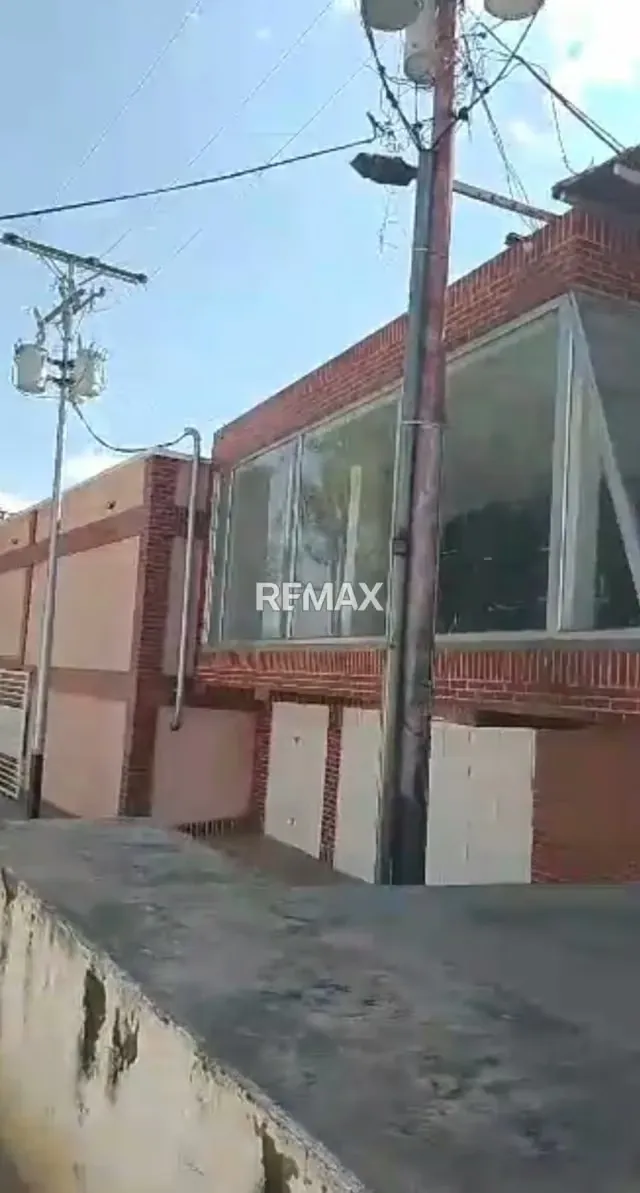 Venta de Concesionario + Hotel a Pie de Calle Autopista Sector Los Caobos - 16