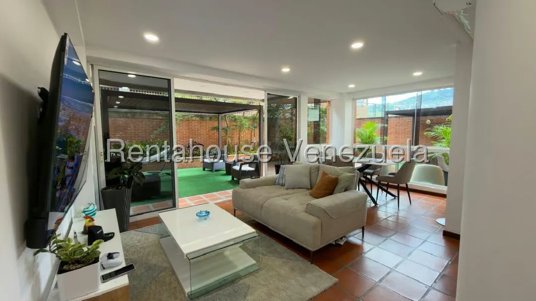 Apartamento (1 Nivel) en Venta en Lomas del Sol, Distrito Metropolitano - 2