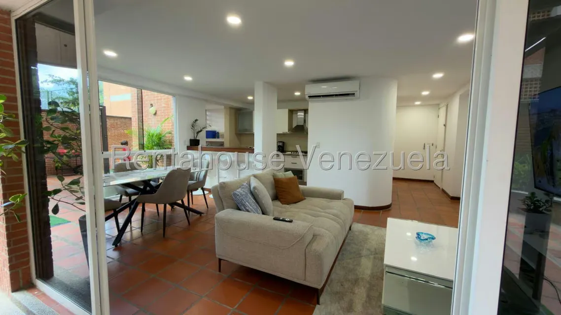Apartamento (1 Nivel) en Venta en Lomas del Sol, Distrito Metropolitano - 3
