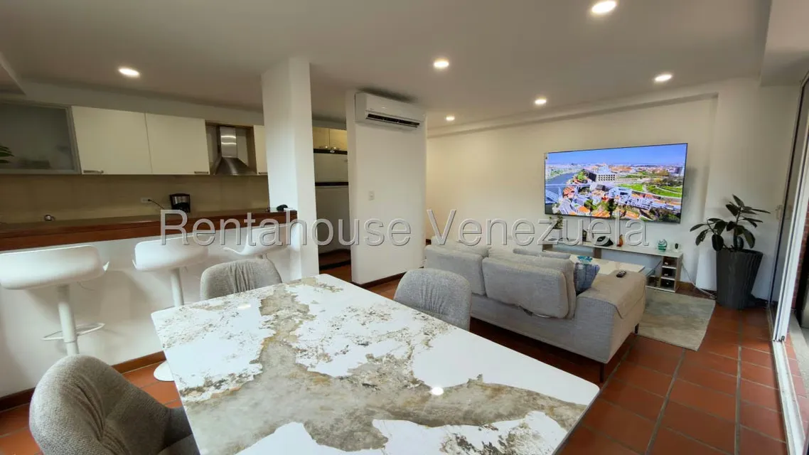 Apartamento (1 Nivel) en Venta en Lomas del Sol, Distrito Metropolitano - 4
