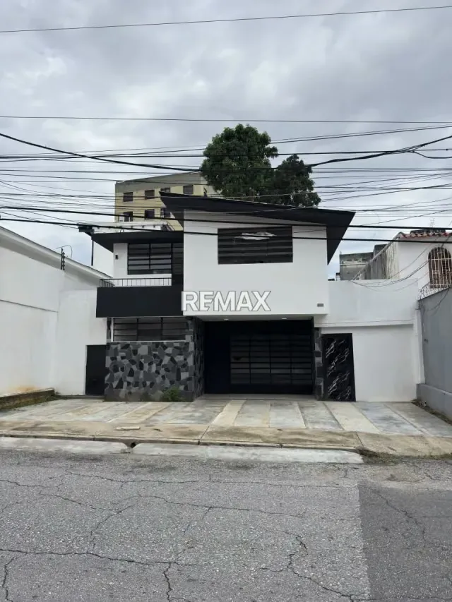 Casa Comercial en Alquiler Urb. Agua Blanca Sector Campo Alegre Valencia Carabobo