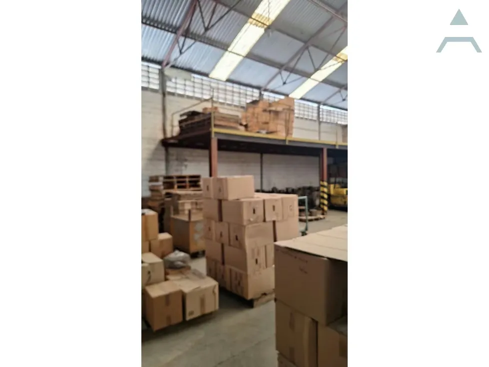 Se vende Galpon 2,700m² La Yaguara - 19