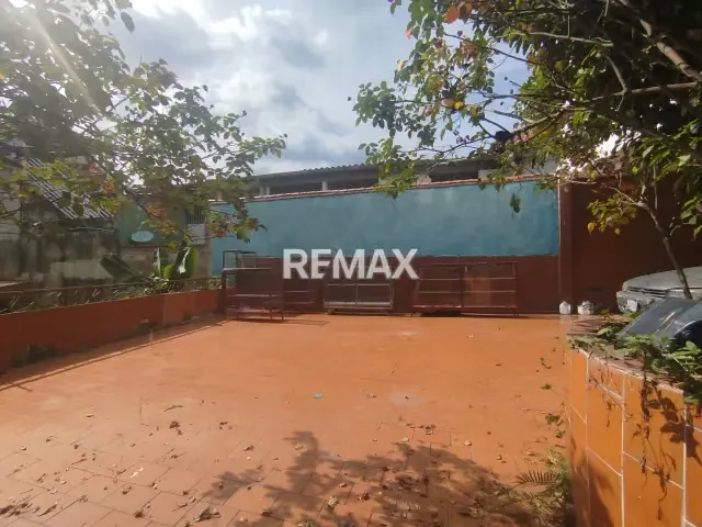 CASA EN VENTA - URB. TURUMO - 12