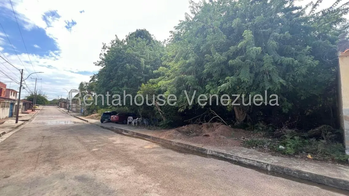 Terreno (Residencial) en Venta en Los Robles, Nueva Esparta - 2