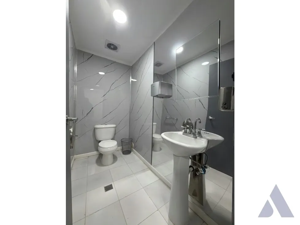 Alquilo oficina 420m2 San Roman 0694 - 11