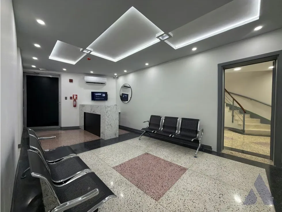 Alquilo oficina 420m2 San Roman 0694 - 14