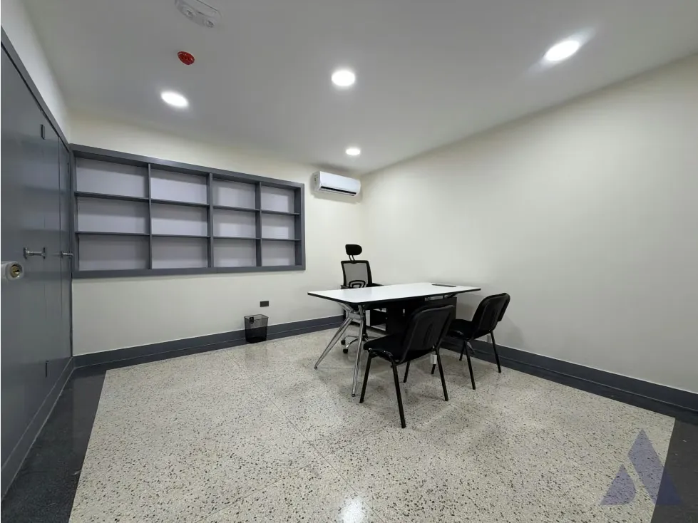 Alquilo oficina 420m2 San Roman 0694 - 17