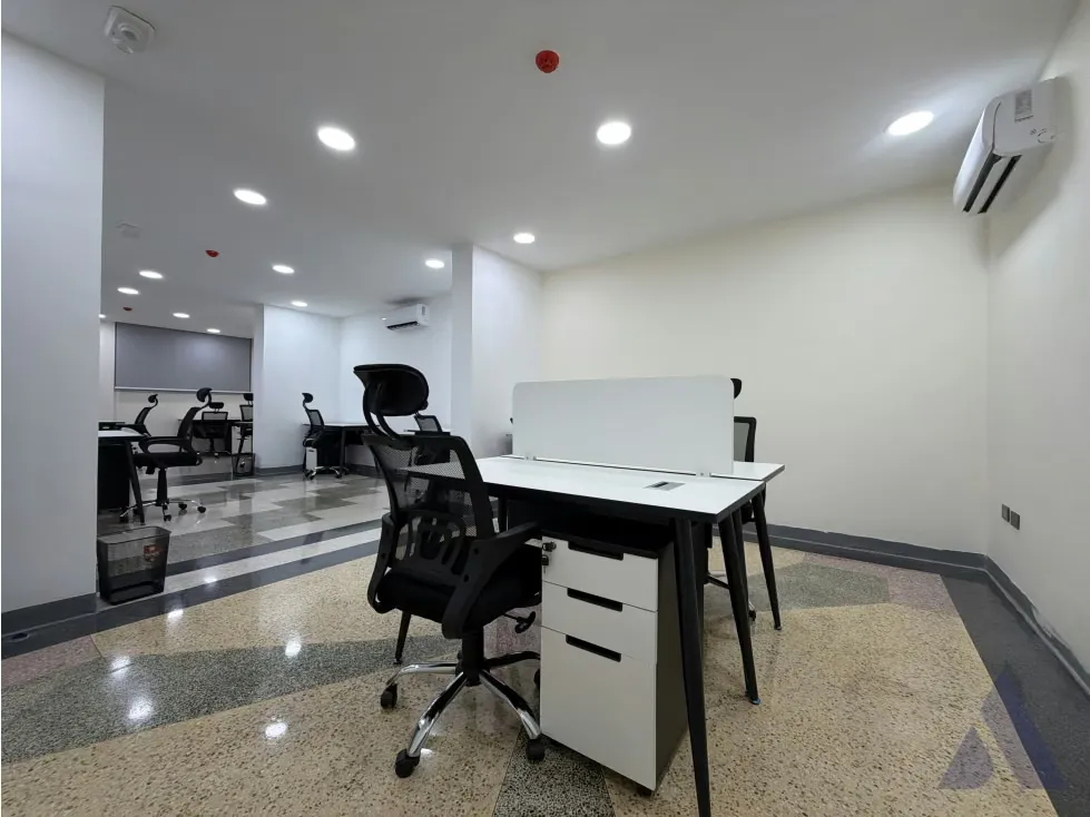 Alquilo oficina 420m2 San Roman 0694 - 4