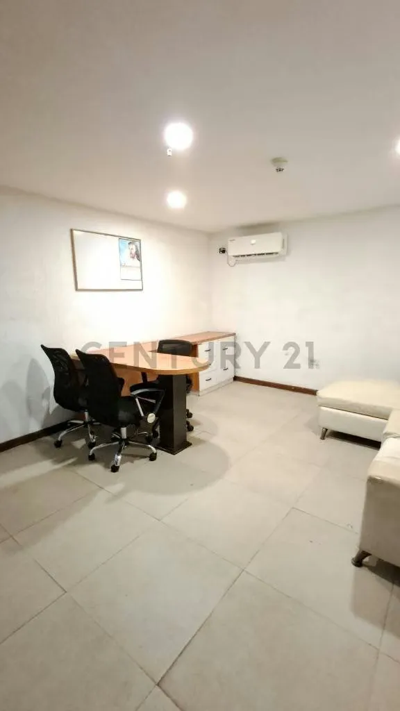 Oficina privada, Centro Comercial Caribbean Mall Local Comercial Moderno - 5