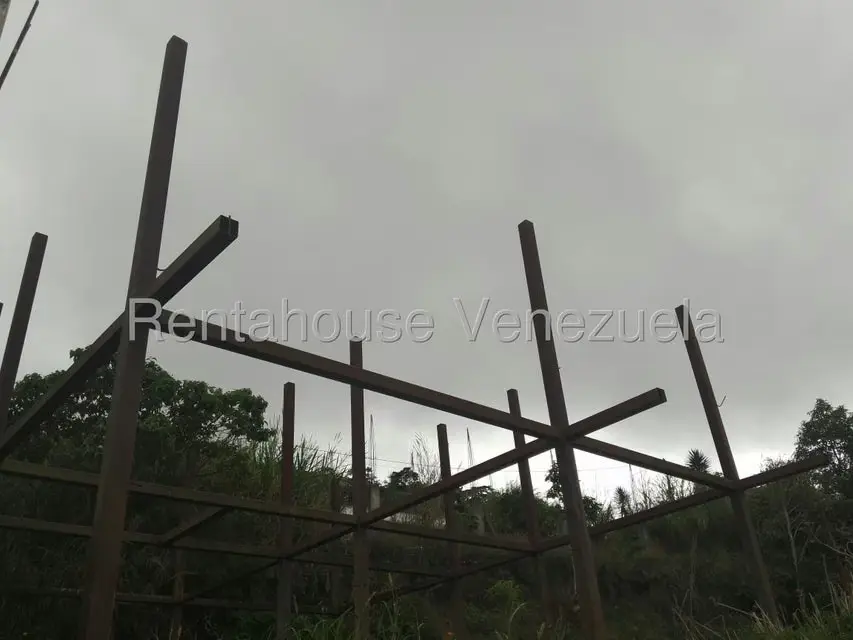 Terreno (Residencial) en Venta en El Junquito, Distrito Metropolitano - 2