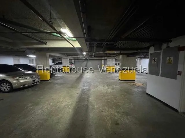 Apartamento (1 Nivel) en Venta en El Rosal, Distrito Metropolitano - 11