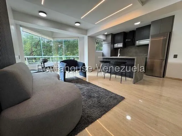 Apartamento (1 Nivel) en Venta en El Rosal, Distrito Metropolitano - 2