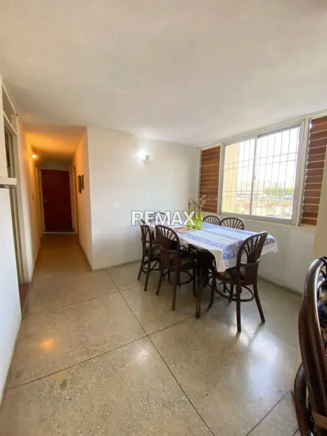 EN VENTA APARTAMENTO EN LA MORA - 2