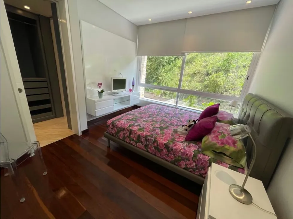 Vendo apartamento 290m2 3h+s/3.5b+s/5pe Lomas de la Alameda 7812 - 11
