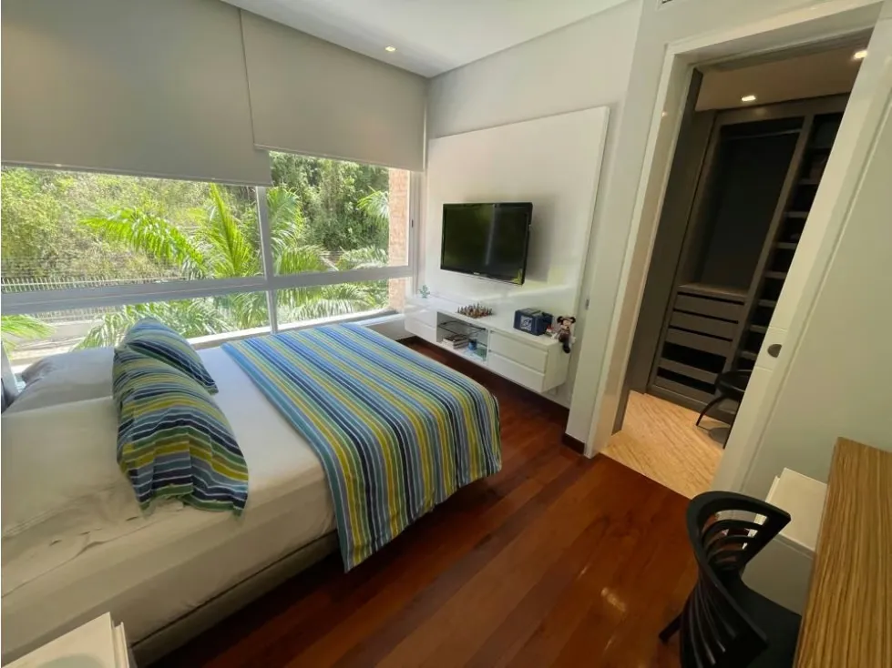 Vendo apartamento 290m2 3h+s/3.5b+s/5pe Lomas de la Alameda 7812 - 9