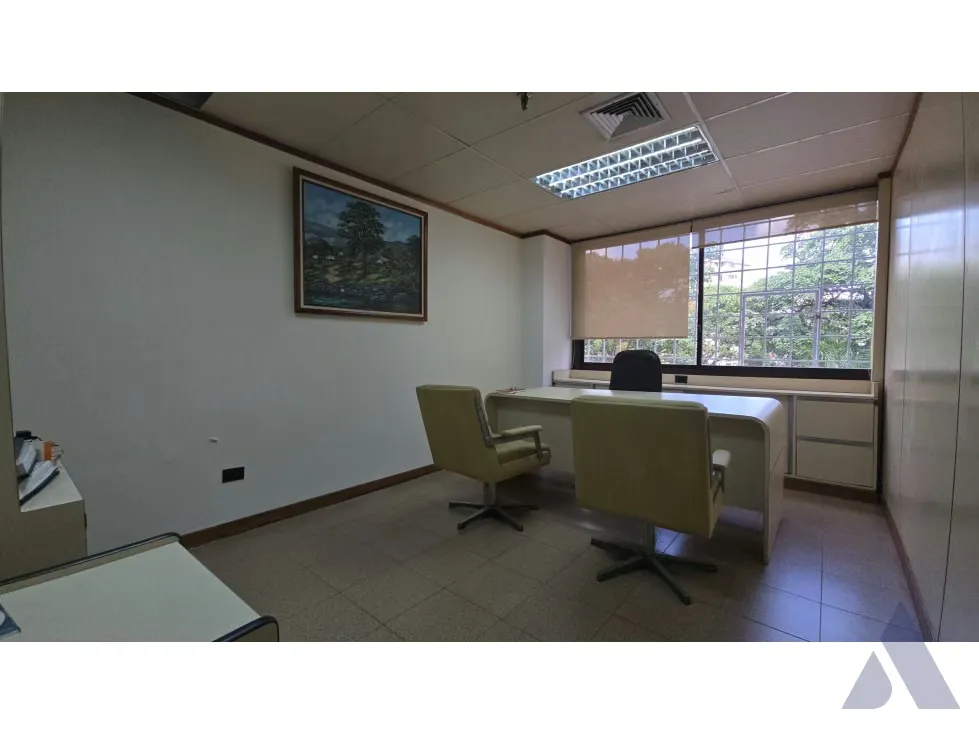 Alquilo oficina amoblada 50m2 Centro Profesional el Paraiso 8399