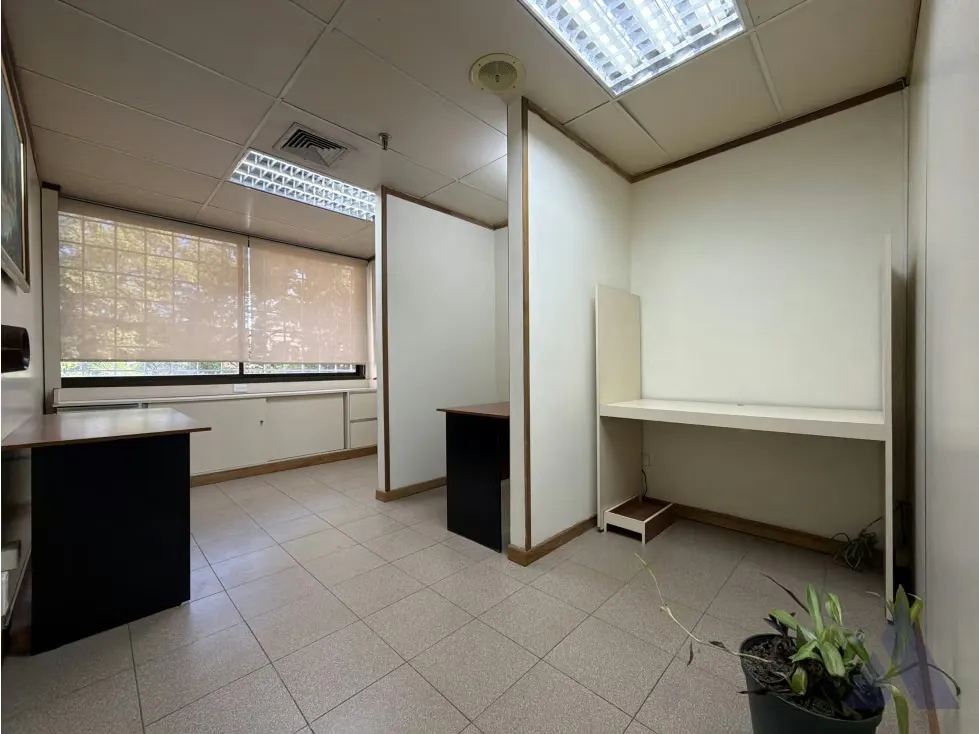 Alquilo oficina amoblada 50m2 Centro Profesional el Paraiso 8399 - 8