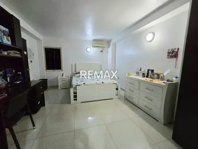 Amplia casa tipo Townhouse en venta - 14