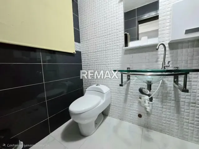 Amplia casa tipo Townhouse en venta - 7