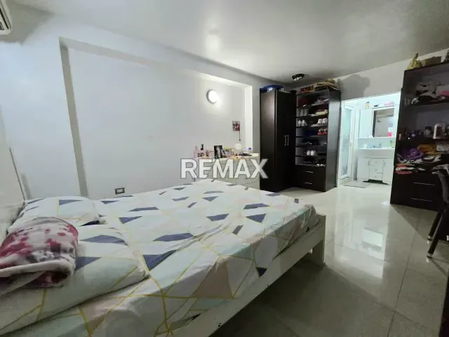 Amplia casa tipo Townhouse en venta - 8