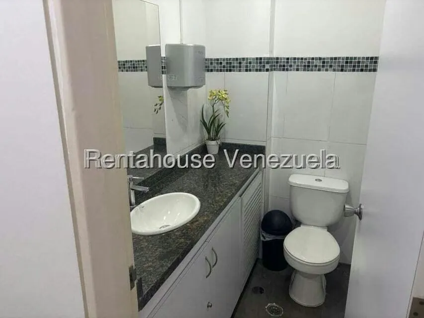 Consultorio Medico en Alquiler en Terrazas del Avila, Distrito Metropolitano - 13